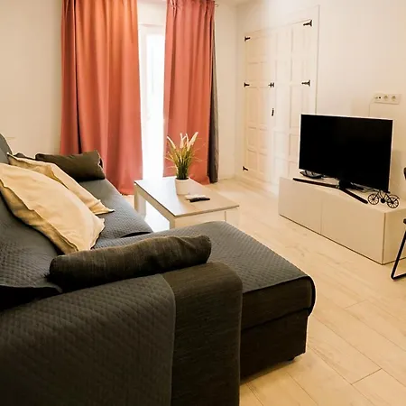 Holiday home Casa Mya Con Terreno Privado Y Parking Compartido - A 800m De Playa Poniente *