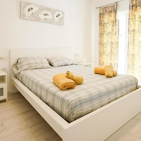 Casa Mya Con Terreno Privado Y Parking Compartido - A 800m De Playa Poniente 貝尼多姆