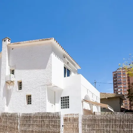 Casa Mya Con Terreno Privado Y Parking Compartido - A 800m De Playa Poniente *