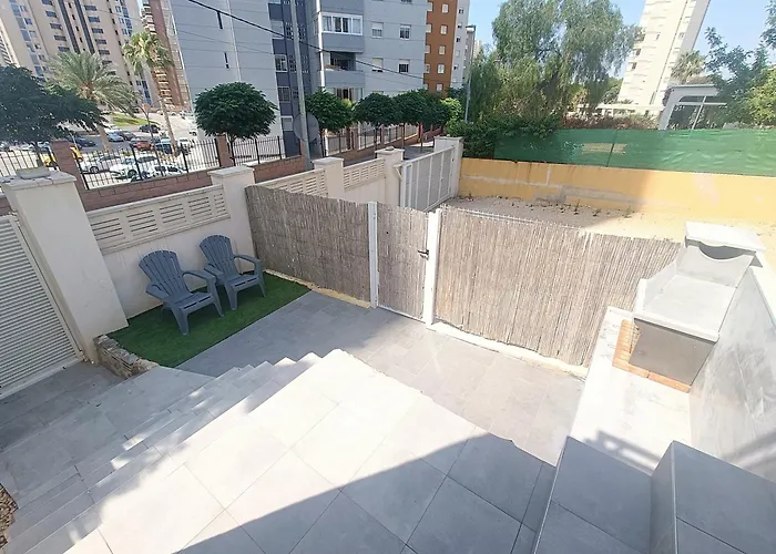 Casa Mya Con Terreno Privado Y Parking Compartido - A 800m De Playa Poniente *