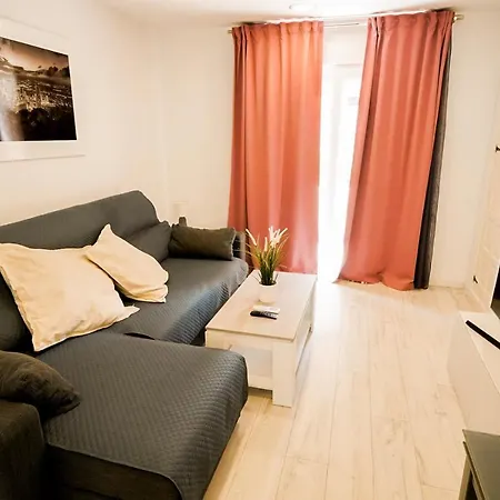 Semesterbostad Casa Mya Con Terreno Privado Y Parking Compartido - A 800m De Playa Poniente *